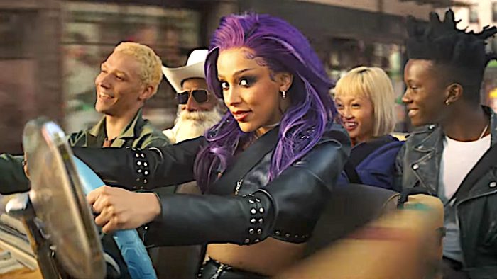 Doja Cat Covers Hole’s ‘Celebrity Skin’ In Her Super Bowl LVI Taco Bell Commercial