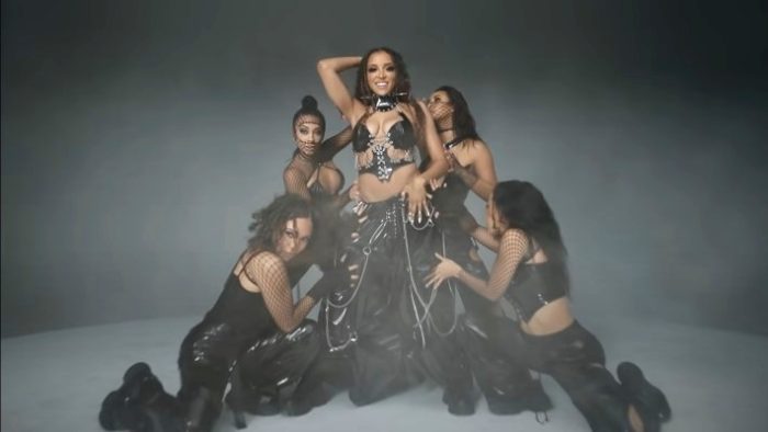 Tinashe Dons Dominatrix Gear In A Fiery ‘X’ Performance On ‘Jimmy Kimmel Live!’