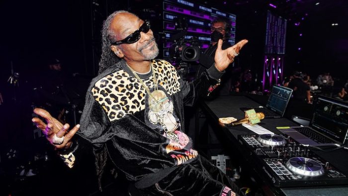 Snoop Dogg Reacts To A Proposal Happening Right In Front Of Him In A Funny Meet-And-Greet Video