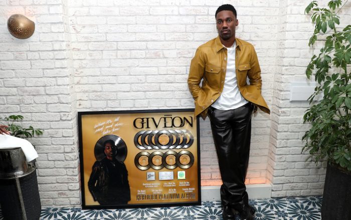 Giveon Performs ‘Heartbreak Anniversary’ And ‘For Tonight’ At The 2022 BET Awards