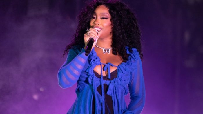 SZA Rents Out A Theater For Fans To See ‘The Woman King’ In New Jersey