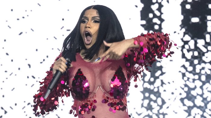 Cardi B Trades Insults (And Leaked Videos) With Nicki Minaj Collaborator Akbar V