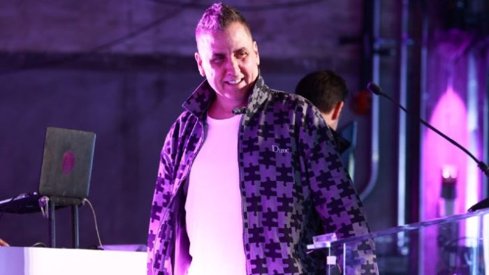 Mike Dean Seemingly Takes Issue With Kanye West Sharing Screenshots Of Conversations