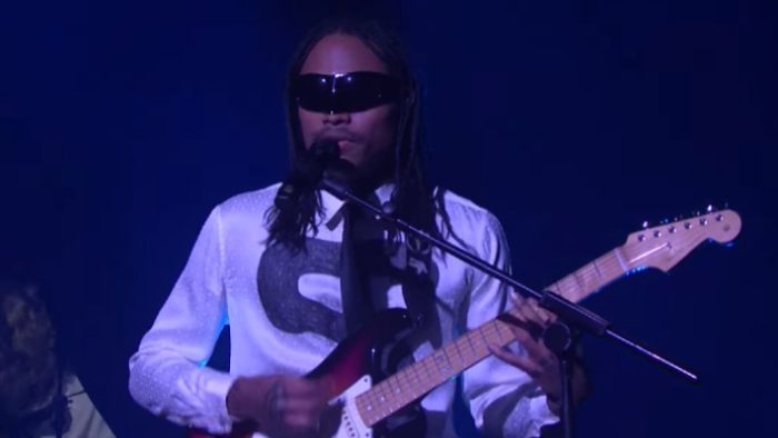 Steve Lacy Grooves On The ‘SNL’ Stage For A Performance Of ‘Bad Habit’