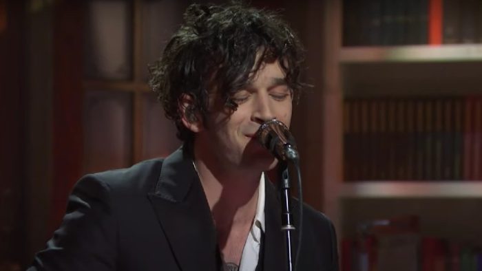 The 1975 Shared A Cozy Performance Of ‘I’m In Love With You’ On ‘Saturday Night Live’