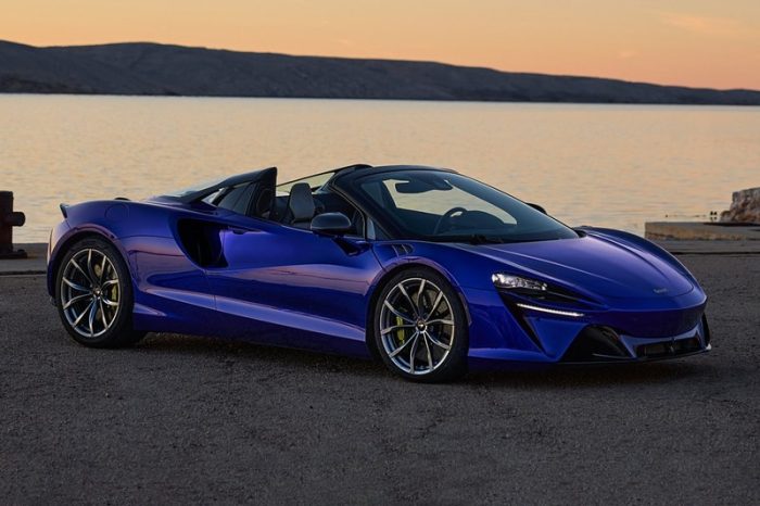 McLaren Reveals Its New 700HP Artura Spider