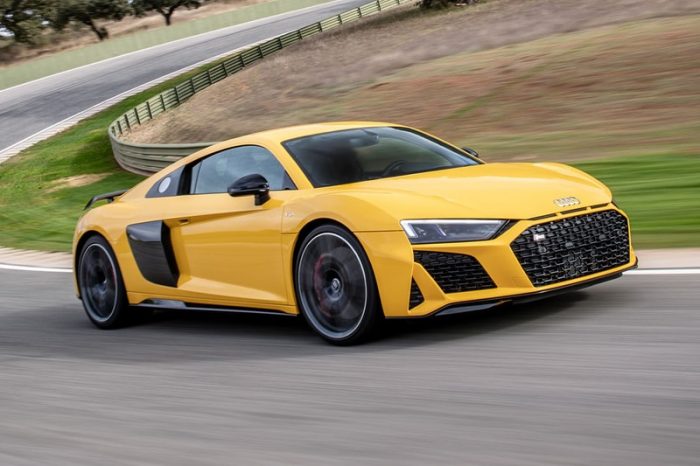 Last Audi R8 Rolls off the Line and Into the Sunset
