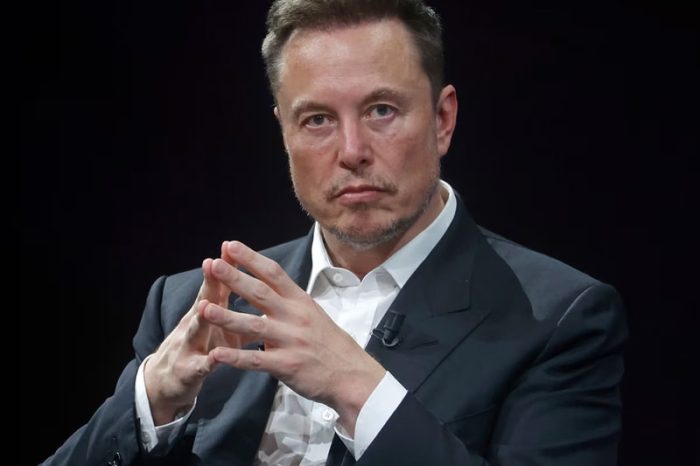 Elon Musk Becomes First Person Ever To Have a $400 Billion USD Net Worth