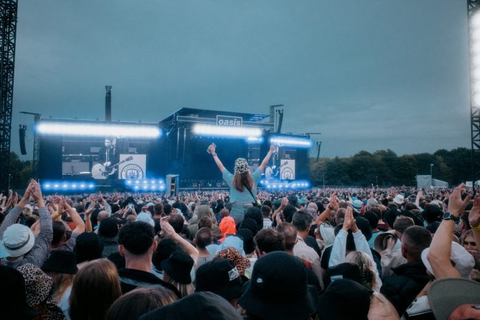 Nobody at the Oasis show cares if you’re cool