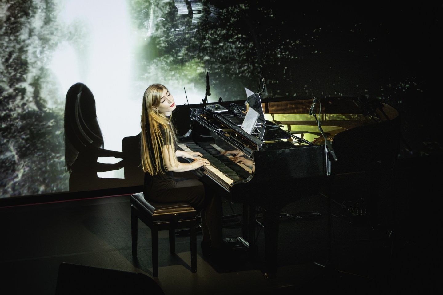 The Opener: Kelly Moran performs in Portugal.