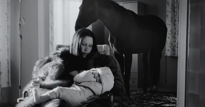 Eartheater Explores Motherhood on “Wasp In The Fig”