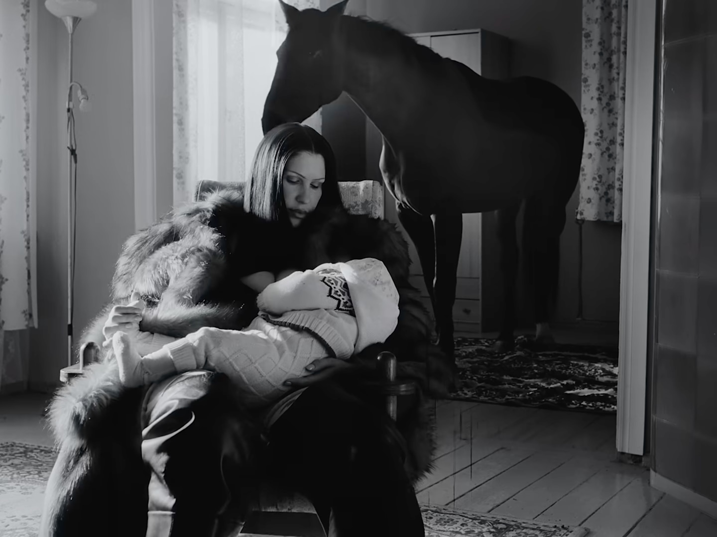 Eartheater explores motherhood without going pronatalist on “Wasp In The Fig”